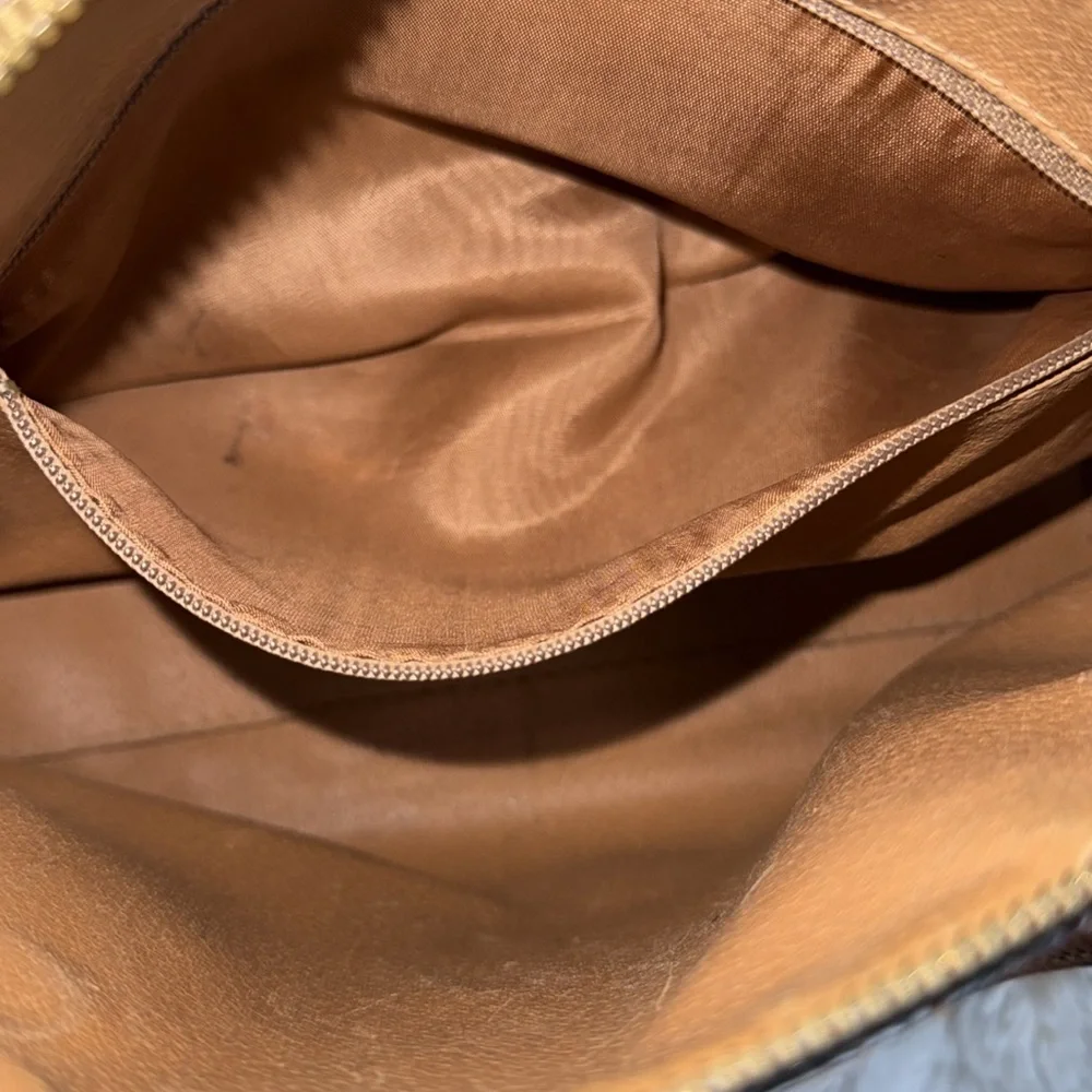 CELINE MONOGRAM HANDBAG - Picture 5 of 14